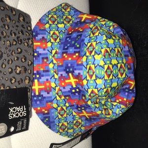 Bucket hat with socks.